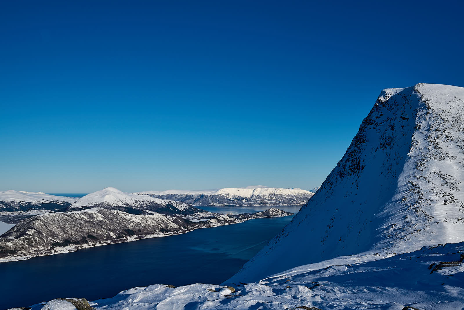 Vinterfjell på Sunnmøre. 